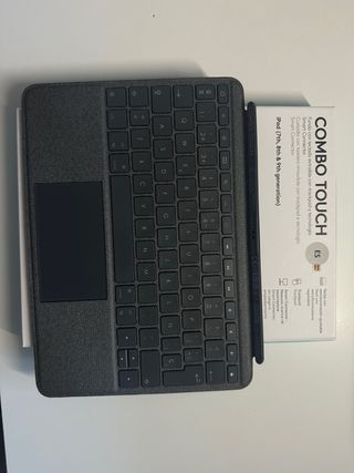 Funda Logitech Combo Touch iPad 7/8/9 Gen