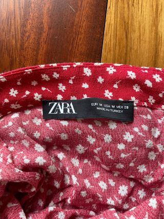 Falda pantalón flores roja Zara
