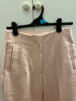 Pantalón de pinzas rosa Zara 