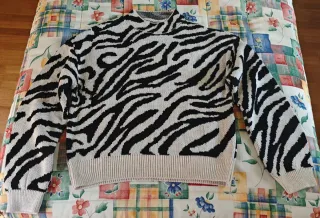 Jersey de punto con estampado de cebra.