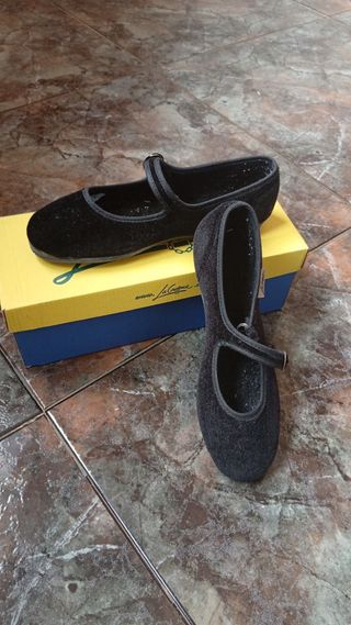 Parisinas Negras La Cadena