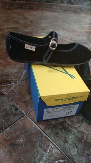 Parisinas Negras La Cadena