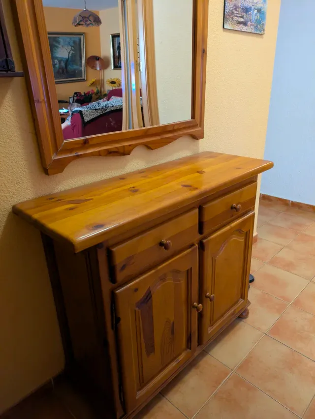 Recibidor de entrada de madera maciza