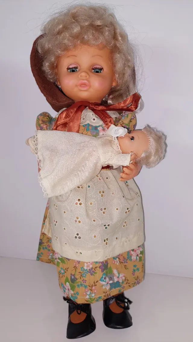 Muñeca Luchy Mamá Jesmar años 70