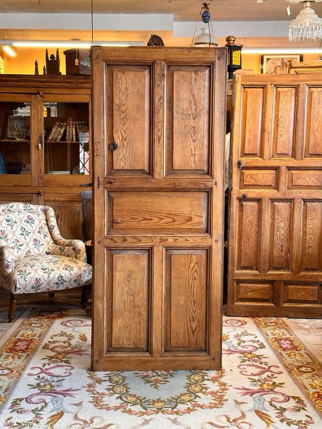 Puerta antigua sacristía s.XIX madera