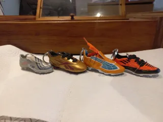 Llaveros Botas Fútbol Oficiales + vitrina.