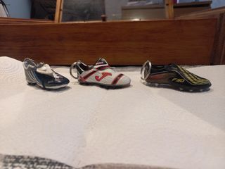 Llaveros Botas Fútbol Oficiales + vitrina.