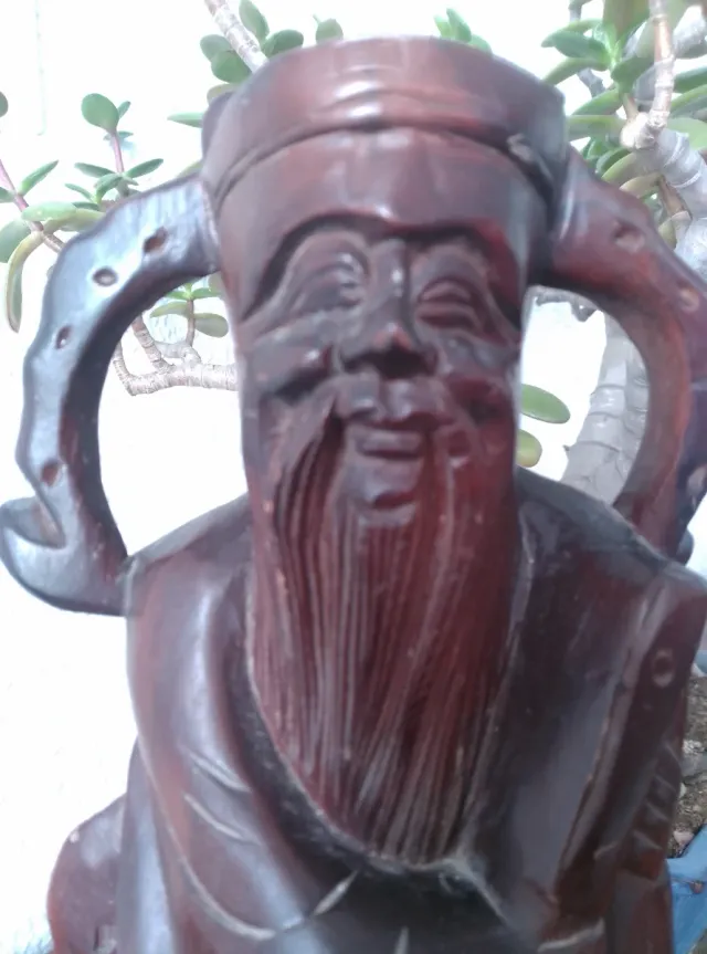 Talla de madera china antigua