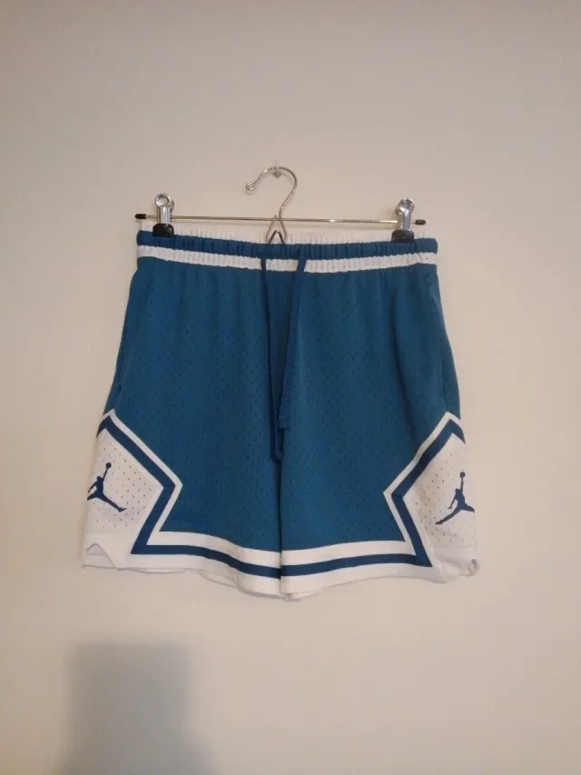 Pantalón corto Jordan azul y blanco