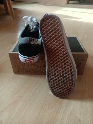 Zapatillas Vans Edición Guernica Talla 43