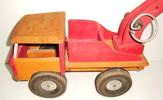 ANTIGUO CAMIÓN GRÚA DE MADERA JUGUETES DEJOU