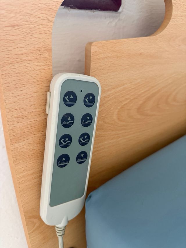 Cama articulada eléctrica Kuoris + Colchón visco