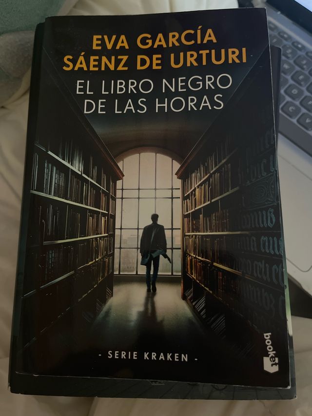 El Libro Negro de las Horas: Serie Kraken