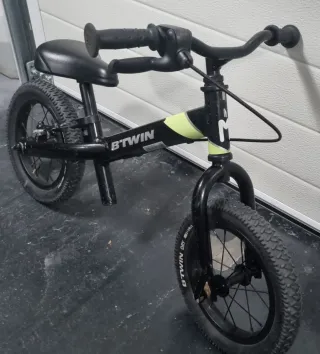 Bicicleta B'Twin 12'' sin pedales