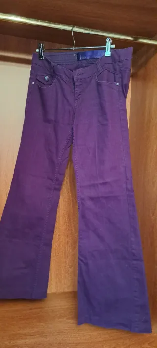 Pantalones campana morados
