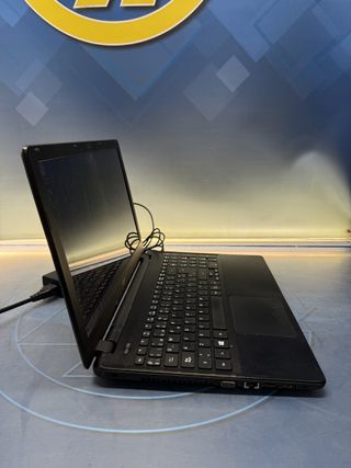 Portatil Acer, Negro AMD 64010,DDR3 Disco: 110 GB