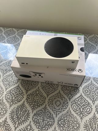 Xbox Series S Blanca prácticamente nueva sin mando