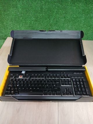 Corsair K68 RGB MX RED - Teclado gaming