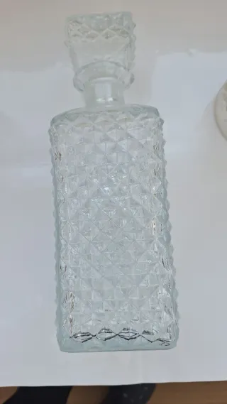 Set di 3 bottiglie di liquore in vetro vintage