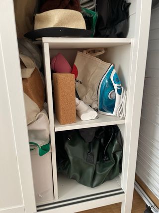 Guardaroba Ikea in legno massello bianco