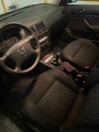 Volkswagen Golf 2000