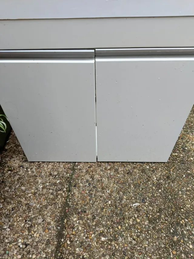 Lavabo de cerámica blanco