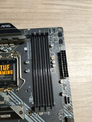 Placa Base MSI MAG B460 TOMAHAWK LGA1200 ATX