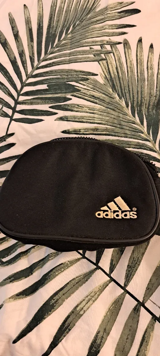 Pochette Adidas porta oggetti/trucchi nera