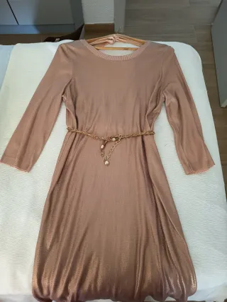 Vestido de fiesta dorado beige ,con reflejos salmó