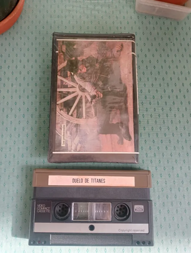 Duelo de Titanes Video 2000