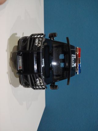 Furgone polizia in metallo