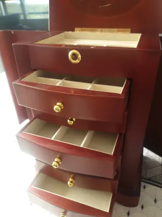 Joyero grande de madera