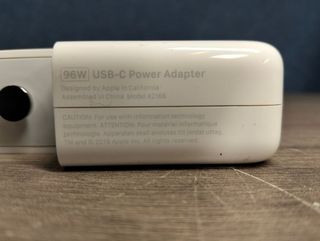 Adaptador de corriente USB-C de 96 W