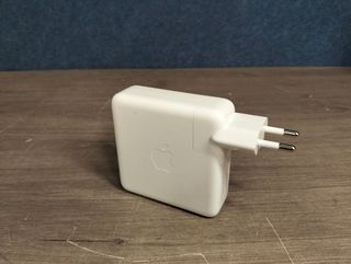 Adaptador de corriente USB-C de 96 W