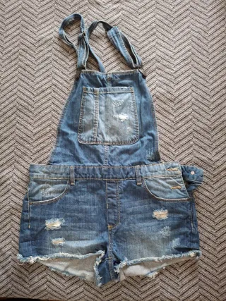 Peto corto vaquero desgastado