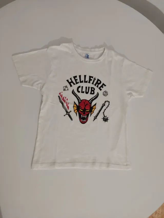 Camiseta Stranger Things Hellfire Club