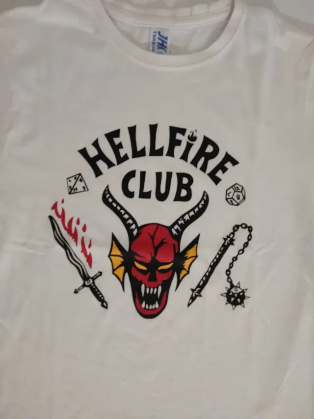 Camiseta Stranger Things Hellfire Club