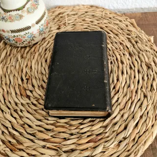 Libro antiguo “Quinzaine de Pâques” – 1862, Tours