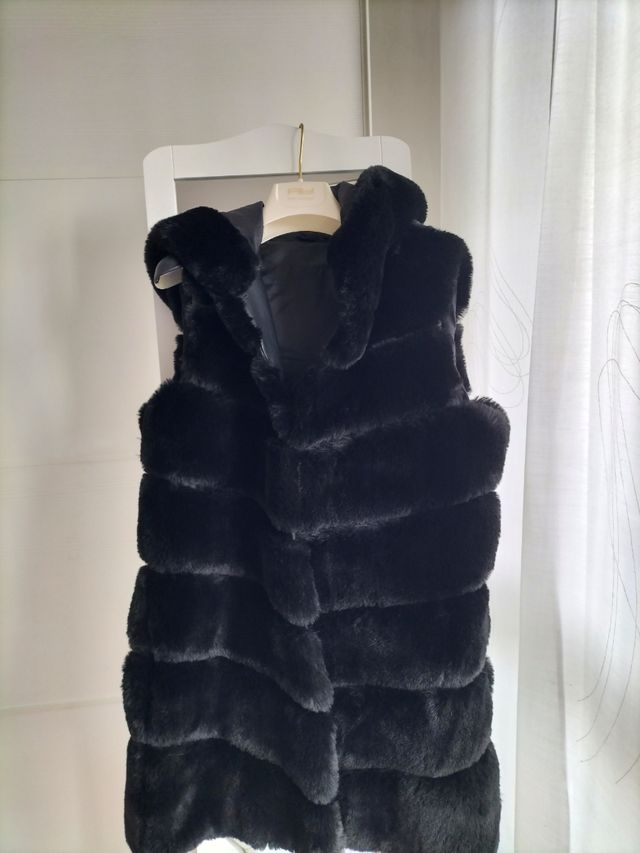 Gilet in pelliccia nera
