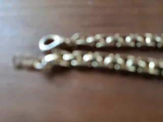 Collar chapado en oro