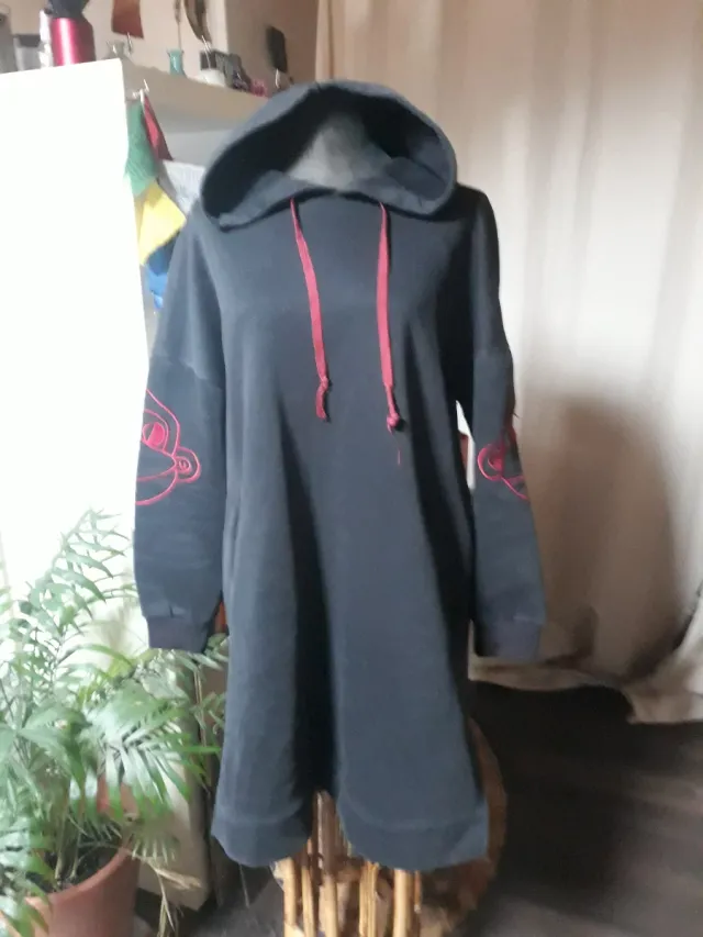 Sudadera larga negra con cordones