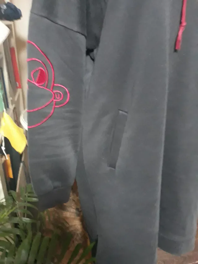 Sudadera larga negra con cordones