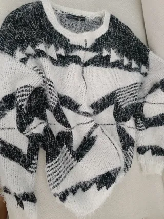 Jersey Bershka Vintage Negro Blanco Talla S