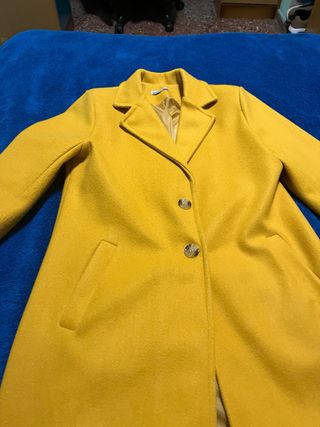 Abrigo amarillo mostaza poliéster