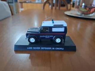 Land Rover Defender 90 Carabinieri