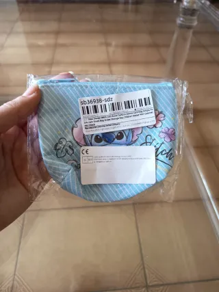 Neceser pequeño Stitch flores