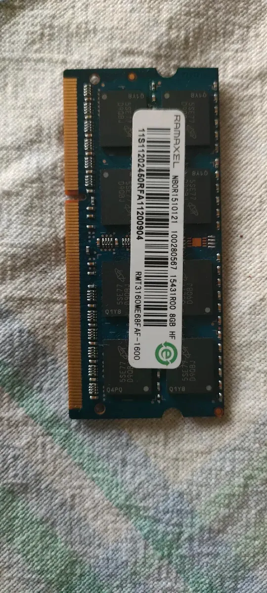 Módulo RAM DDR3 8GB/PCR/1600mhz.