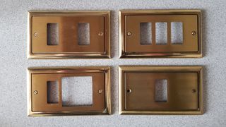 Placche elettriche in metallo (2 euro all'una)