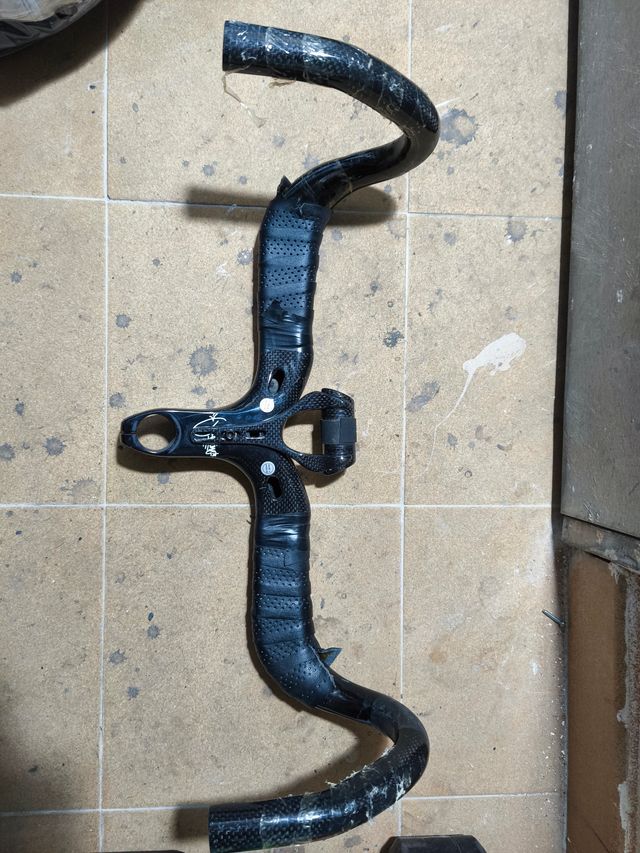 Manillar carbono bicicleta carretera skull