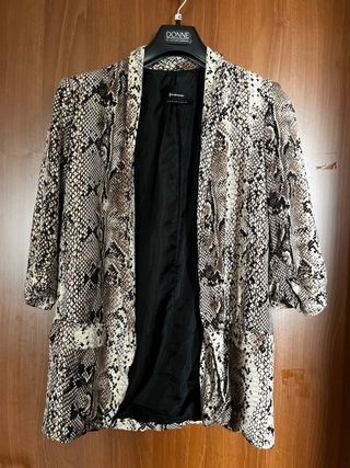 Blazer donna pitonato Stradivarius